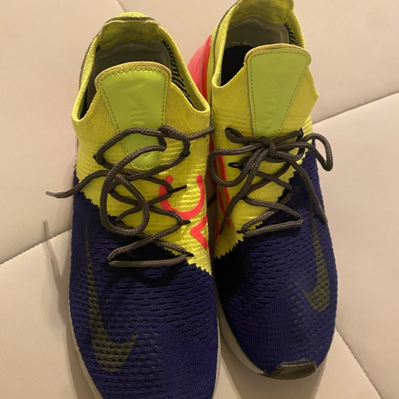 Nike 270 - Picture 4 of 4